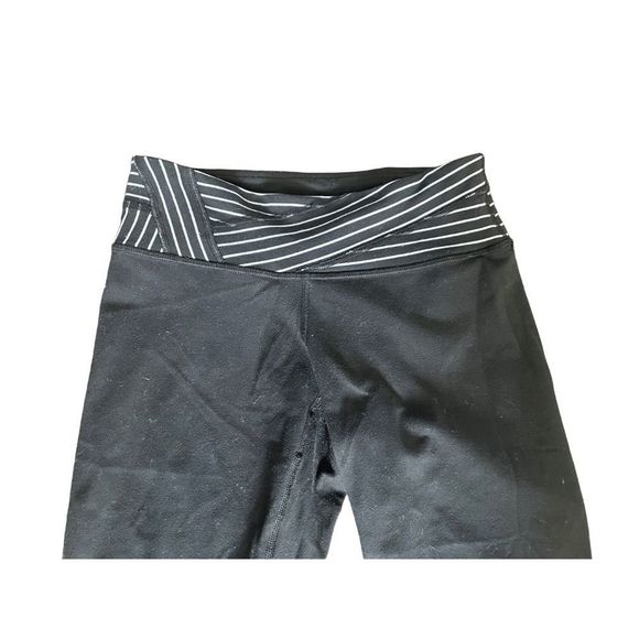 Lululemon Wunder Under Crop *Black /  Wi14 Quilt 3* Size 4 - Picture 8 of 10